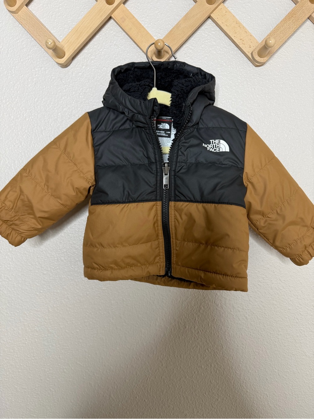 The North Face Bomber Jacket Infant Sz 3-6 months